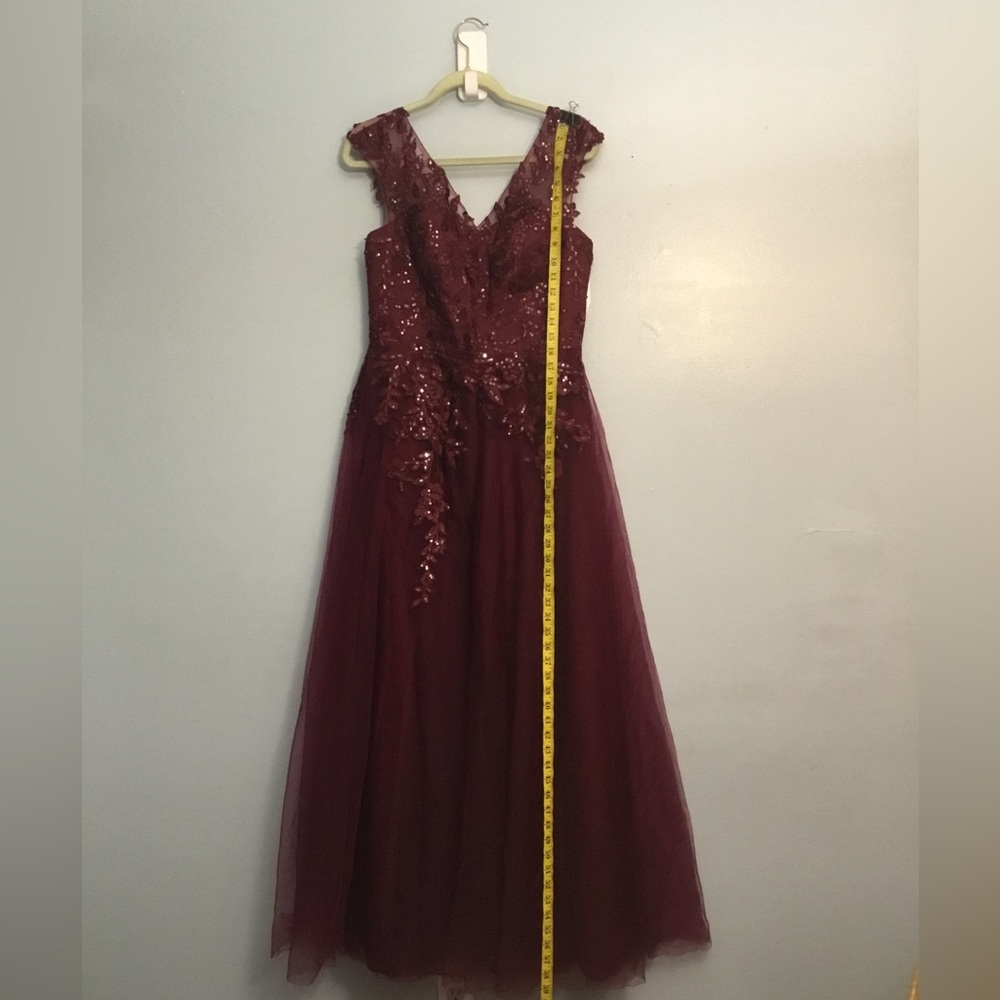 JJs House Lace Prom Dress - Picture 5 of 15
